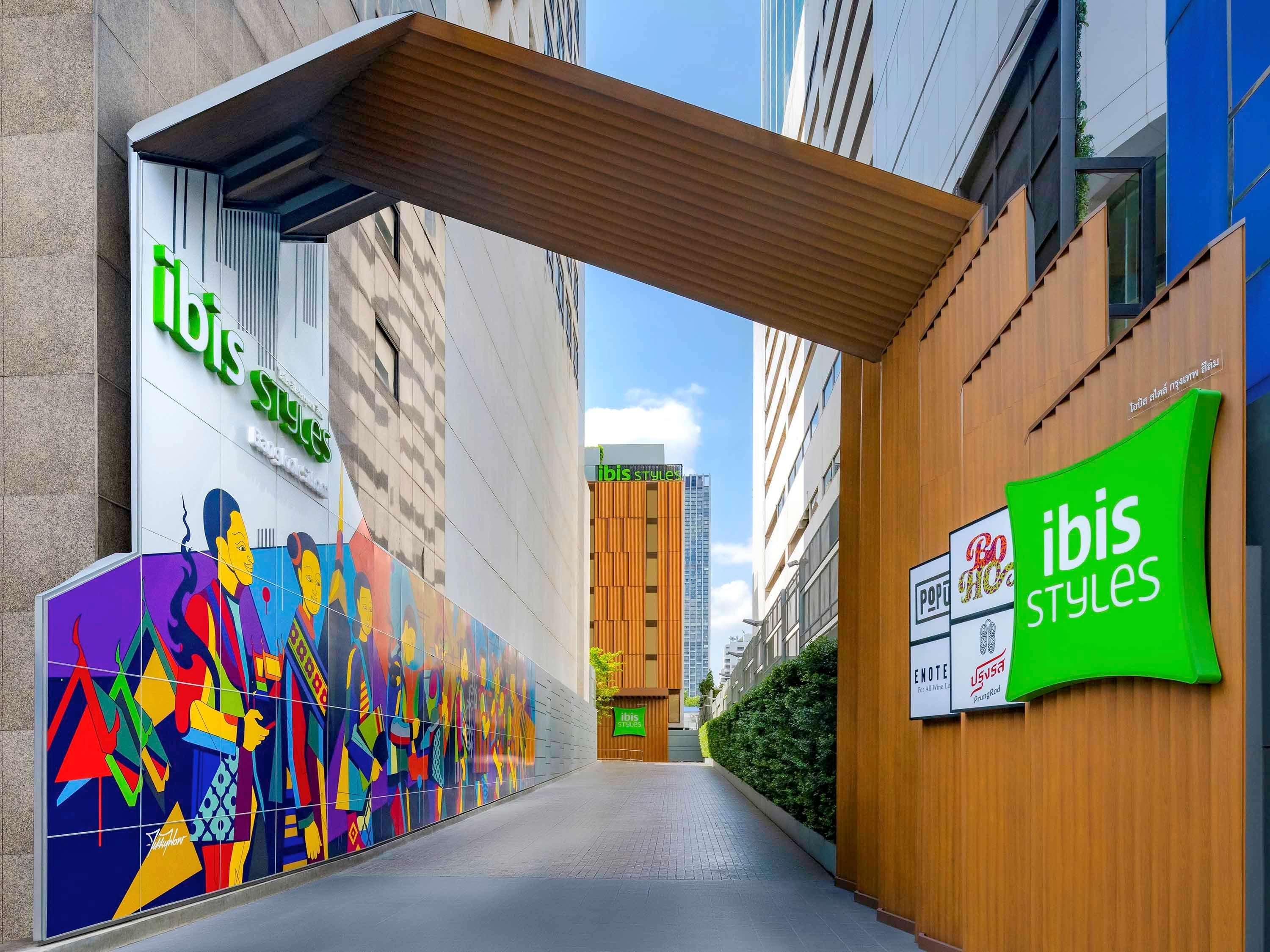 ibis Styles Bangkok Silom Hotel Bagian luar foto