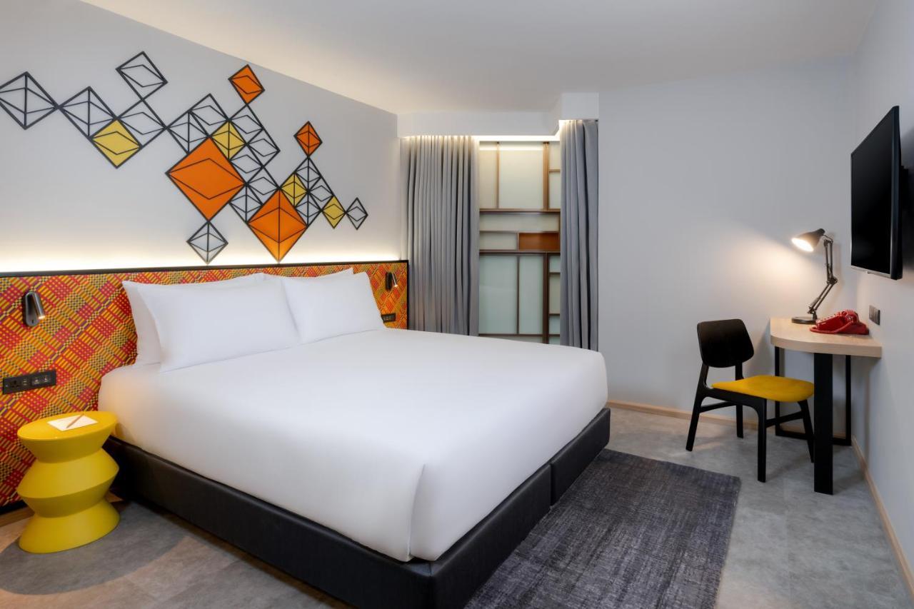 ibis Styles Bangkok Silom Hotel Bagian luar foto