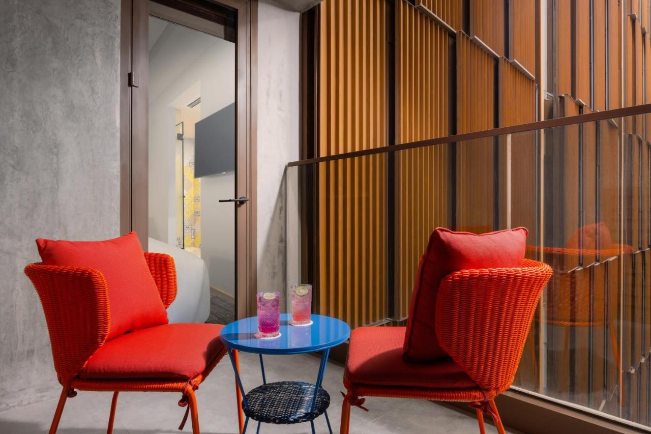 ibis Styles Bangkok Silom Hotel Bagian luar foto