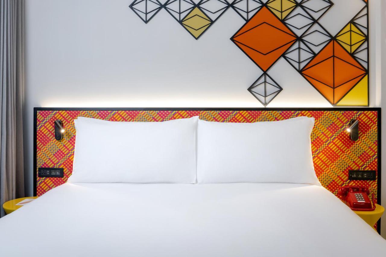 ibis Styles Bangkok Silom Hotel Bagian luar foto