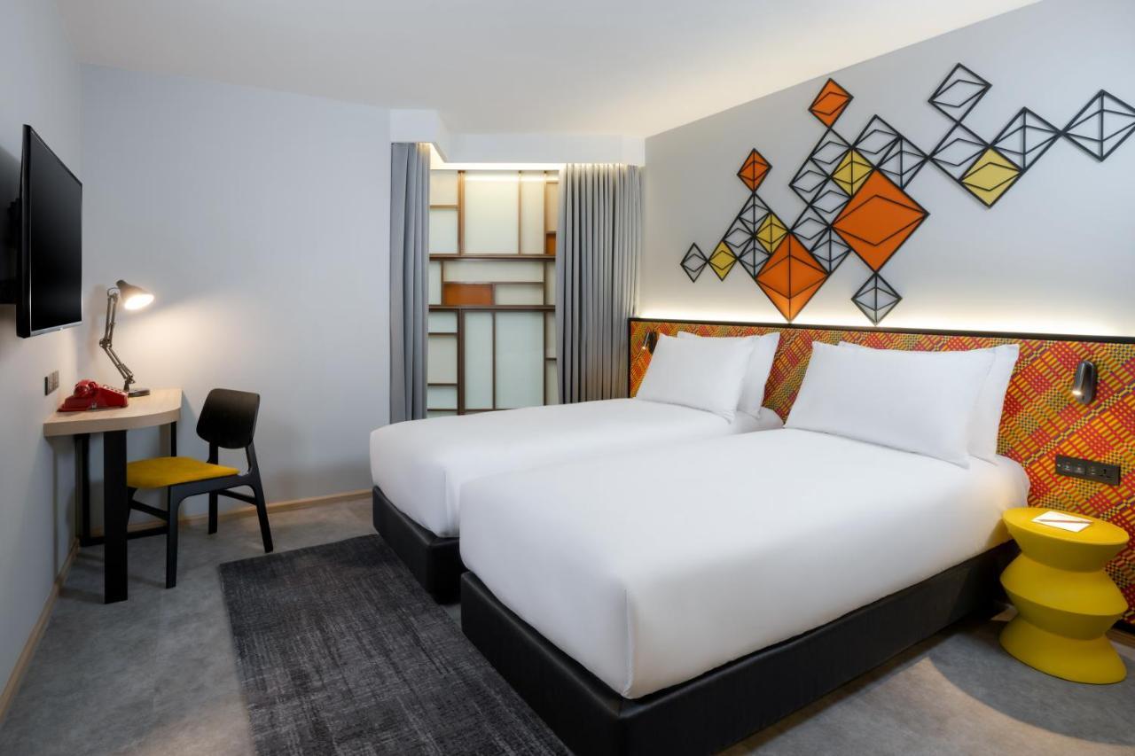 ibis Styles Bangkok Silom Hotel Bagian luar foto